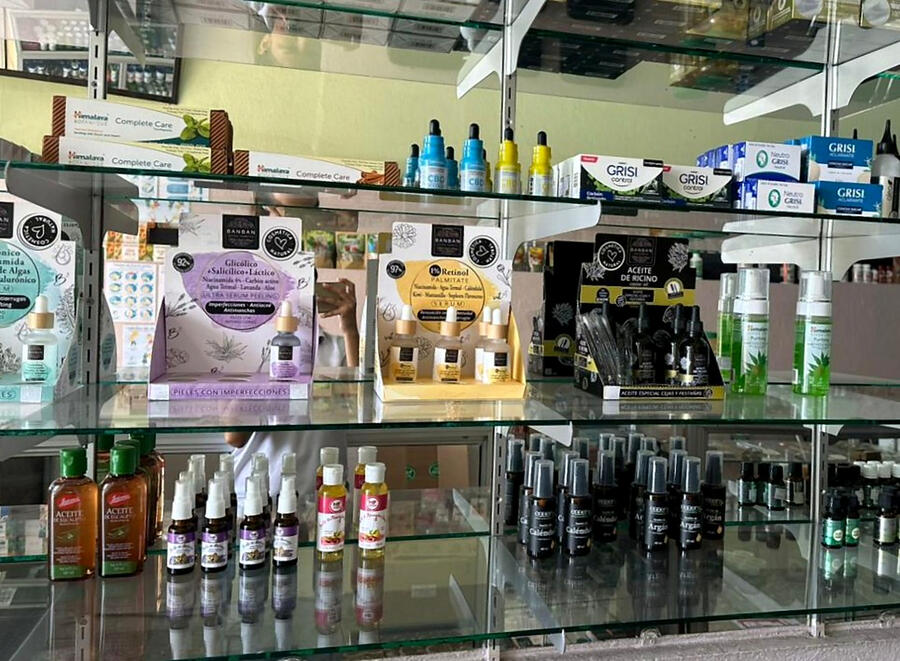 Interior y productos de Macrobiótica El SOL